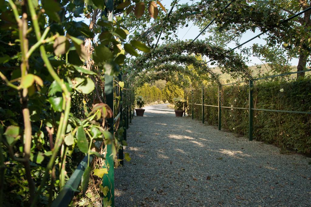 Tenuta La Meirana Gavi Bagian luar foto