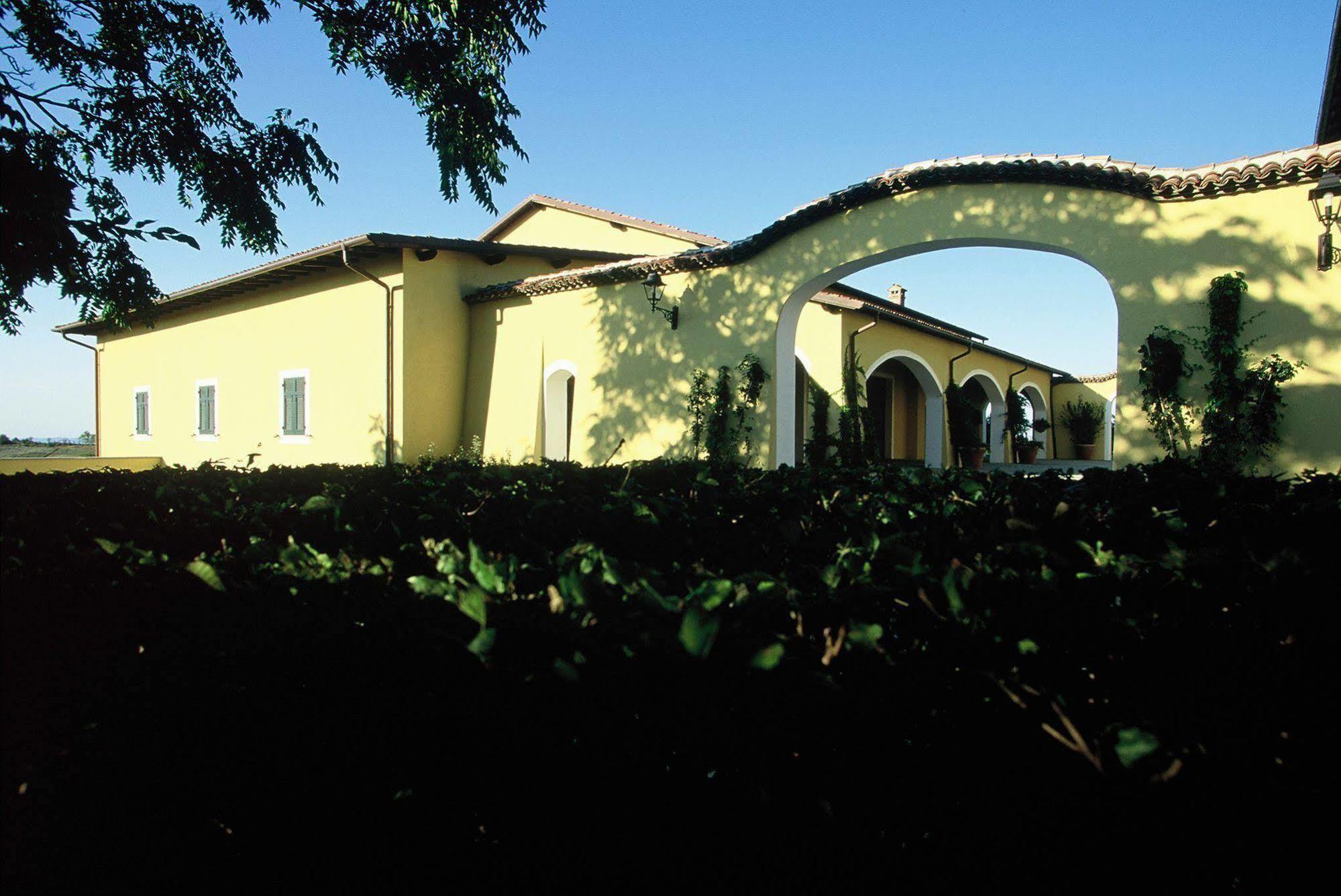 Tenuta La Meirana Gavi Bagian luar foto